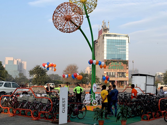 Reclaiming Parking Spots for Bikes in Gurugram, India. Photo by Amit Bhatt/WRI