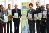 Hardeep Singh Puri announces The Global Housing Technology Challenge at WUF9. Photo by Valeria Gelman/WRI