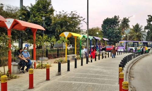 The pedestrian plaza at Balekundri Circle, Bengaluru. Bengaluru Smart City Limited and the city traffic police joined hands with WRI India to redesign this junction into a safe, pedestrian-friendly intersection. Photo by Chetan Sodaye/WRI India.