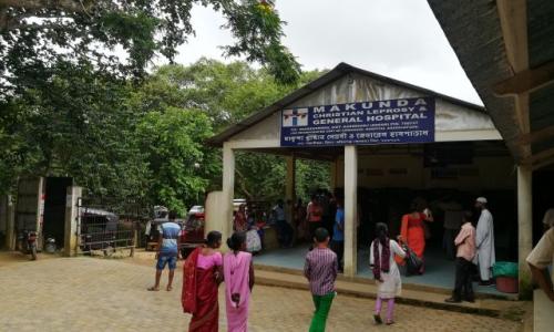 Makunda Hospital, in a remote rural area of India, often faces power outages. Solar panels could help hospitals like this one maintain more reliable electricity. Photo by Amala Devi/WRI.