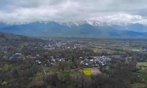 A bird’s eye view of the Kashmir Valley. Photo by Subzar Bashir/WRI India.
