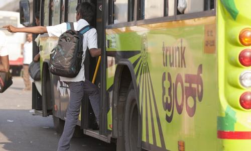 EMBARQ India is releasing Bus Karo 2.0, which analyzes bus services in cities across India and will inform urban planners, designers, and bus operators in order to help increase bus mode share. Photo by Benoit Colin/EMBARQ.