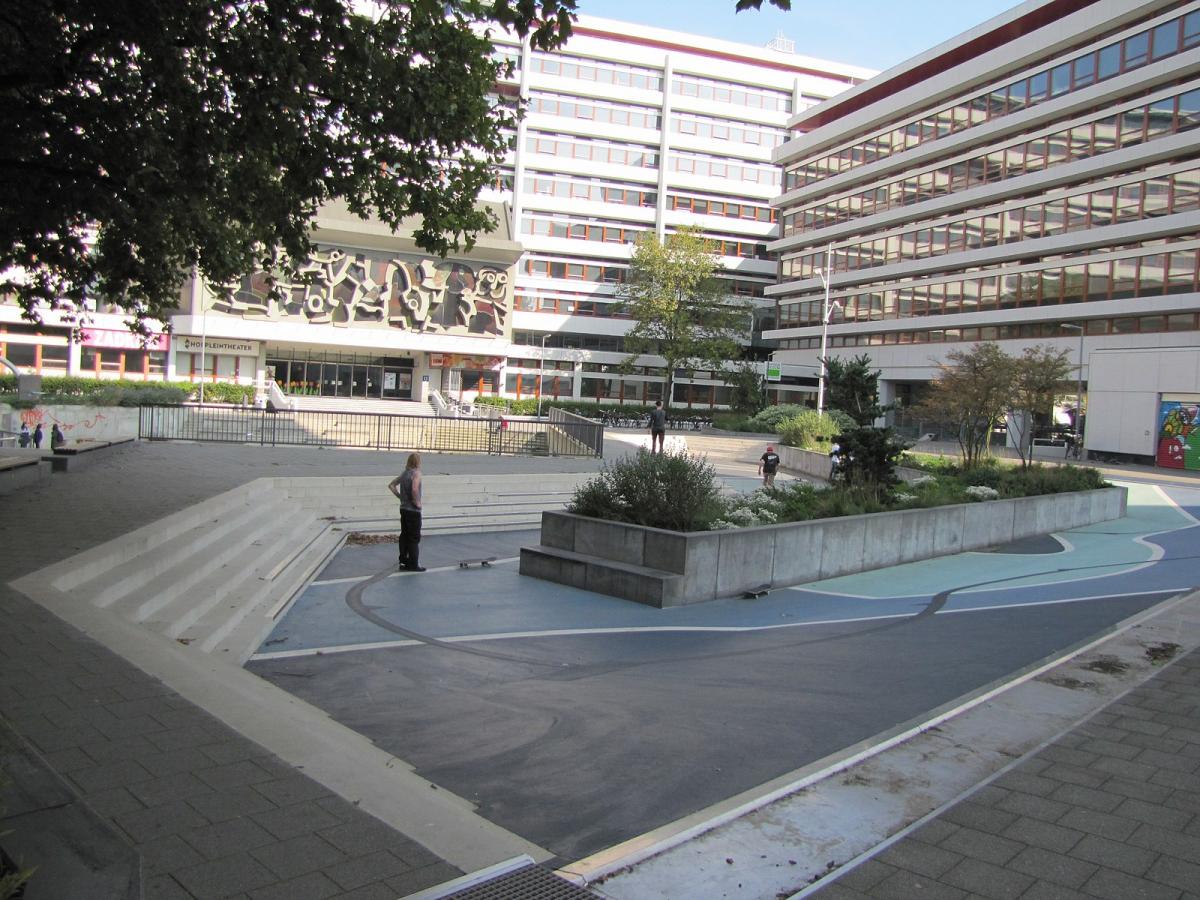 Benthenheim Water Square in Rotterdam, an example of integrated multi-use blue-green-grey solution, a conventional play and sports areas with permeable surface that doubles as an unconventional stormwater catch basin. Benthenheim Water Square in Rotterdam, an example of integrated multi-use blue-green-grey solution, a conventional play and sports areas with permeable surface that doubles as an unconventional stormwater catch basin.